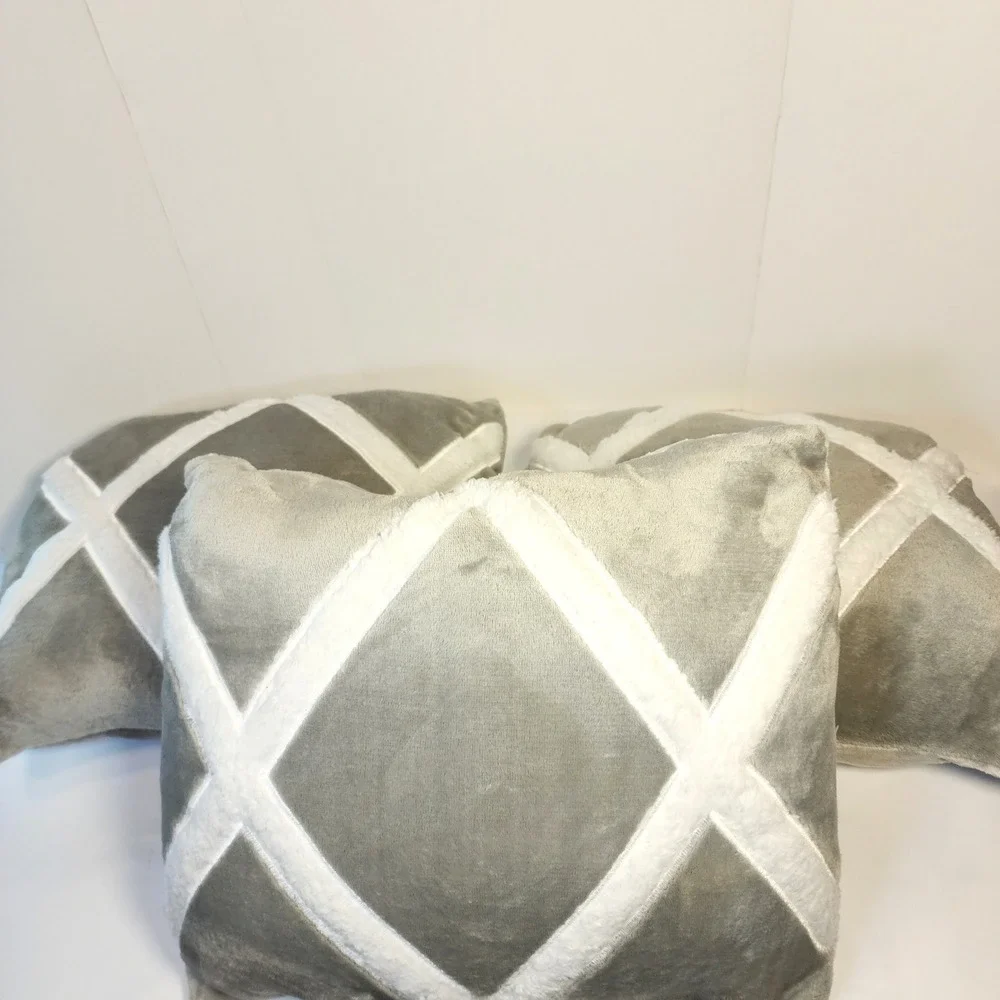 3 Gray White Geometric Diamond Buffalo Plaid Reversible Plush‎ Pillows 16x12